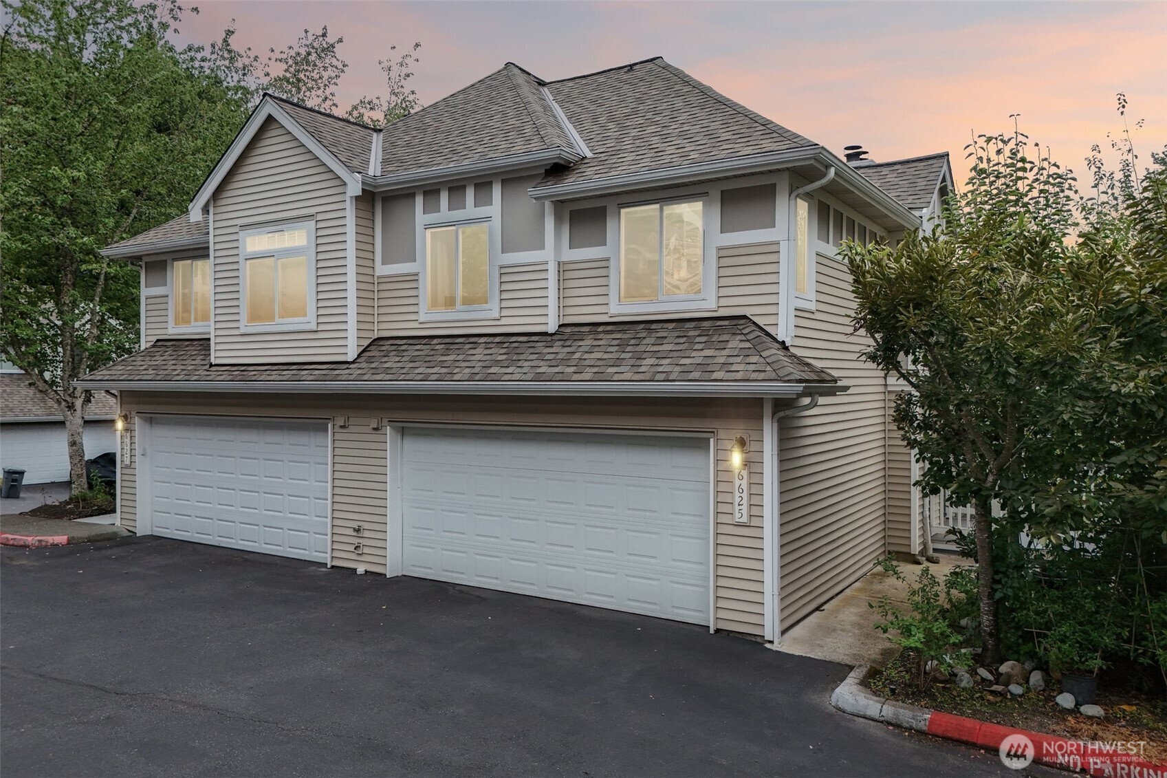 6625 SE Cougar Mountain Way #2