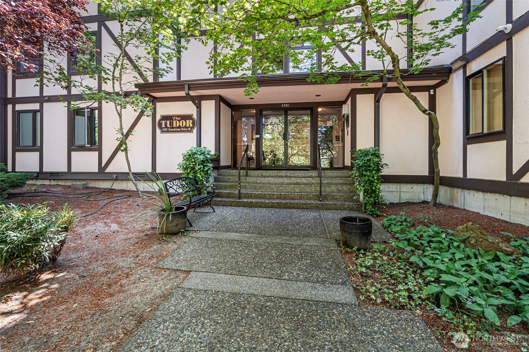 4501 Grandview Drive W #T221