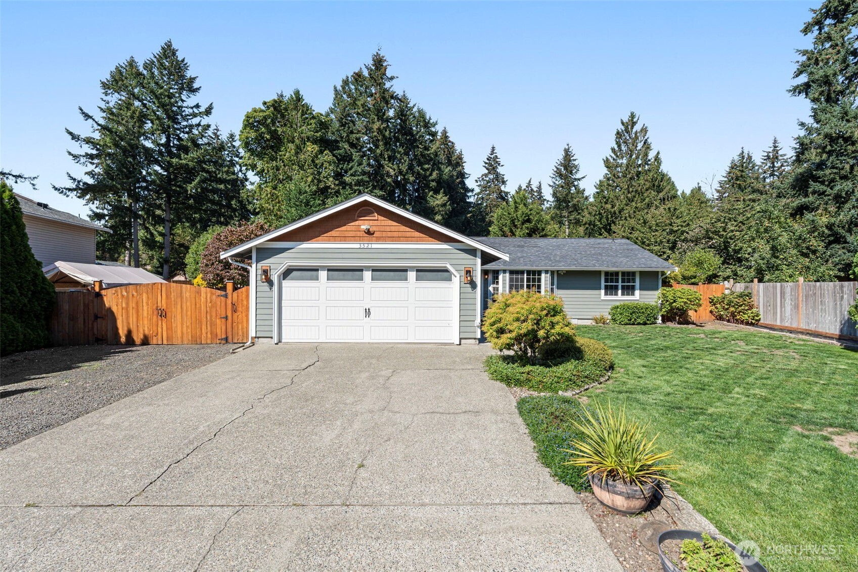 3521 Radcliff Court SE