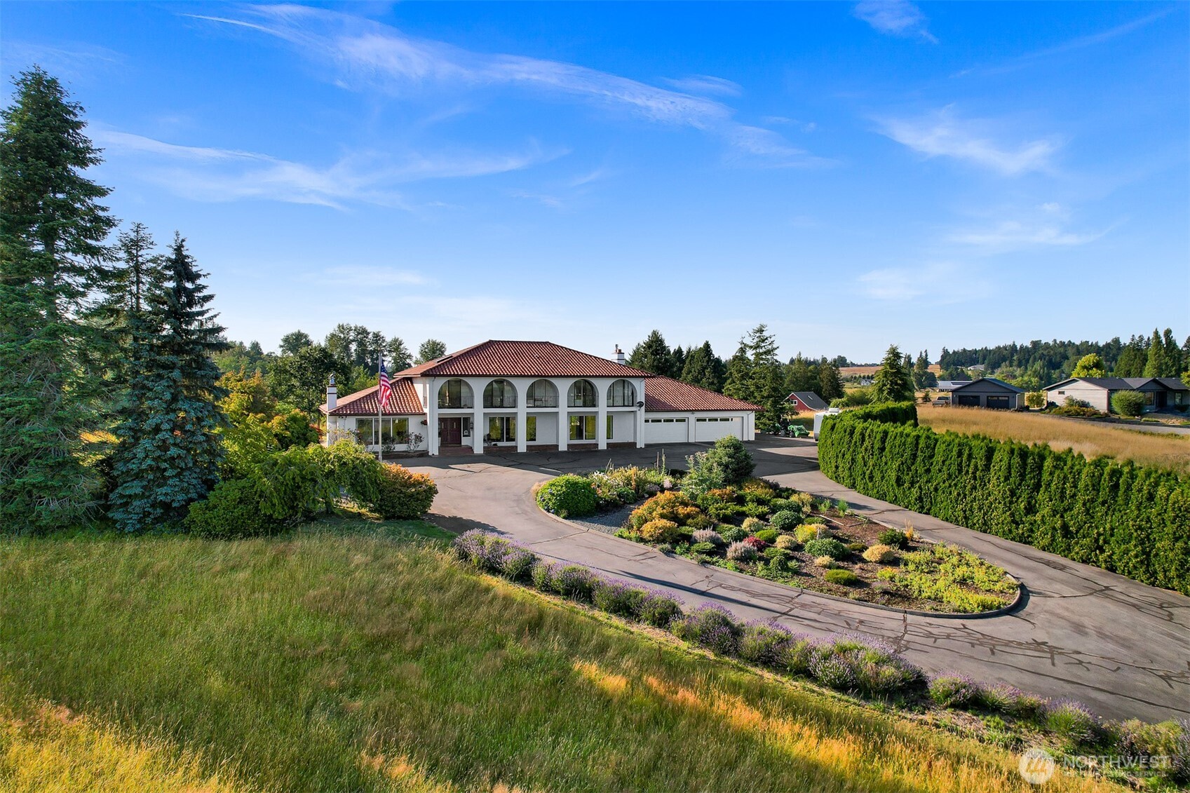 2752 Douglas Road