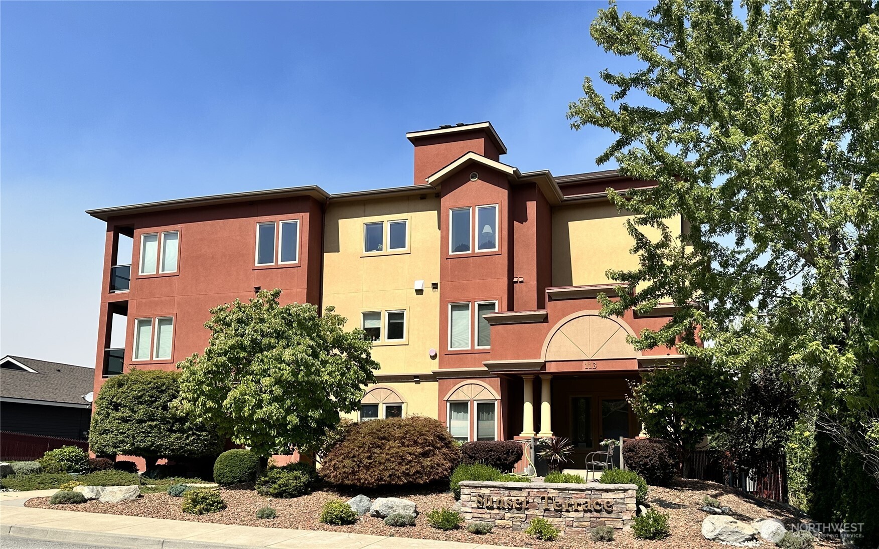113 E Raymond Street #1B