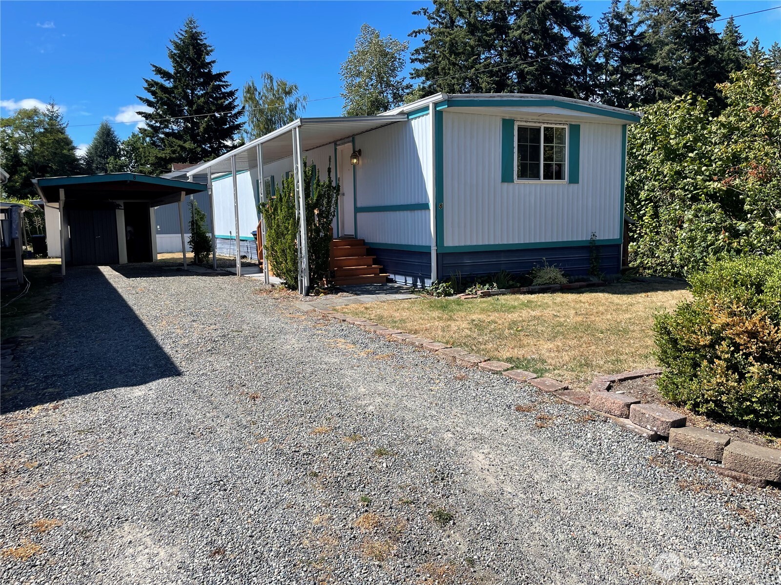600 NE Lincoln Drive #8