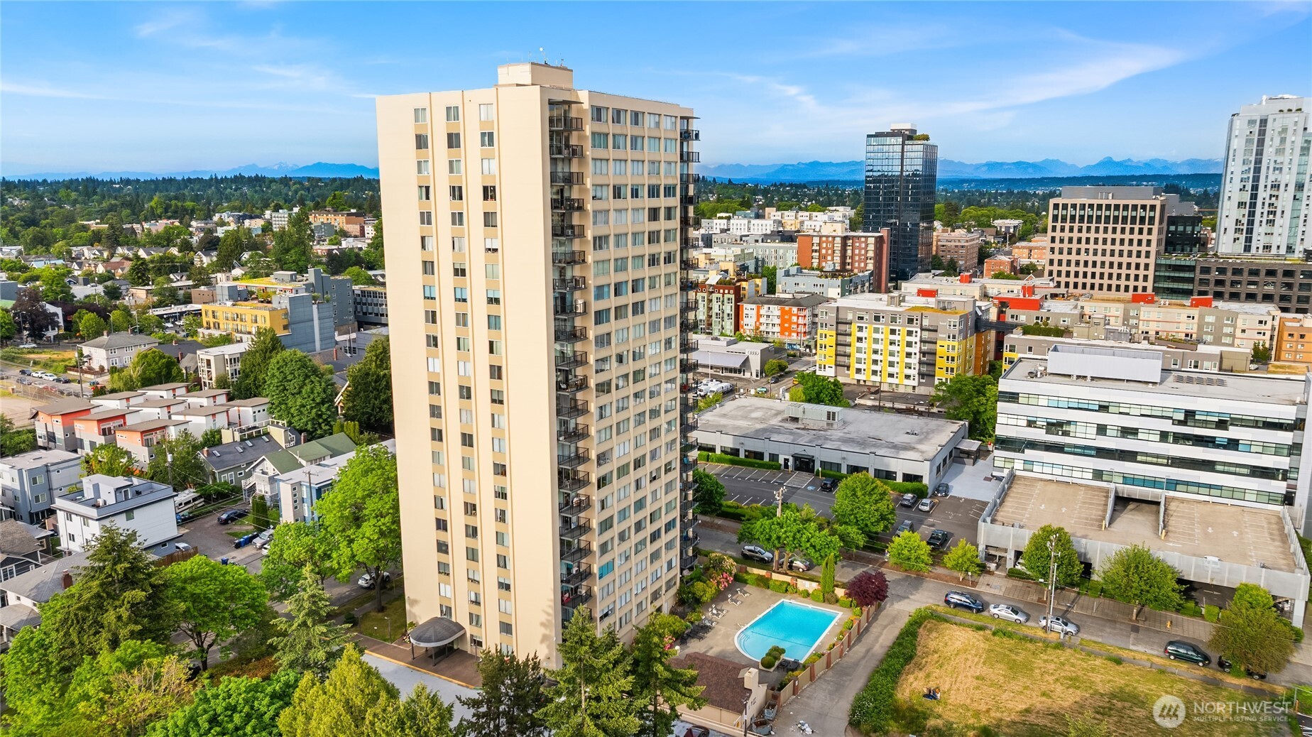 4540 8th Avenue NE #801