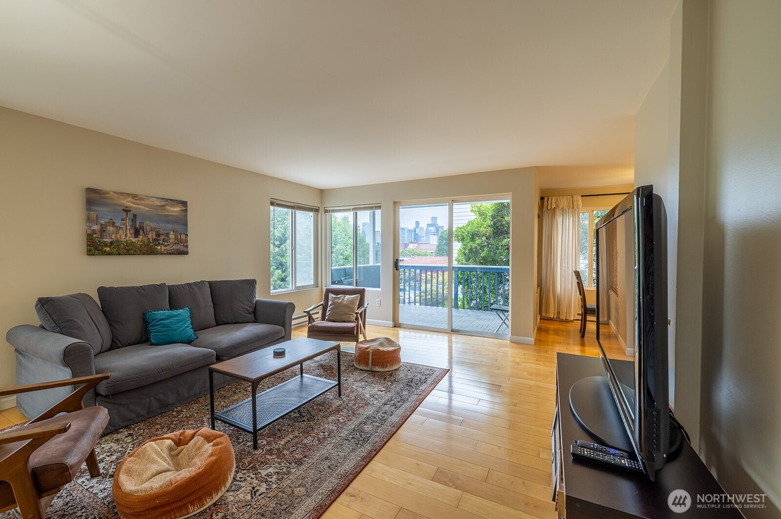 1214 Taylor Avenue N #201