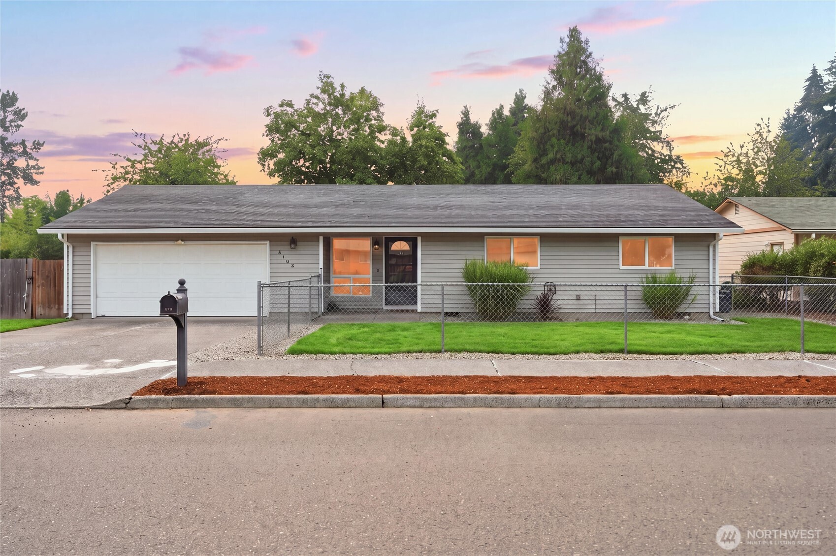 2102 NE 96th Court N