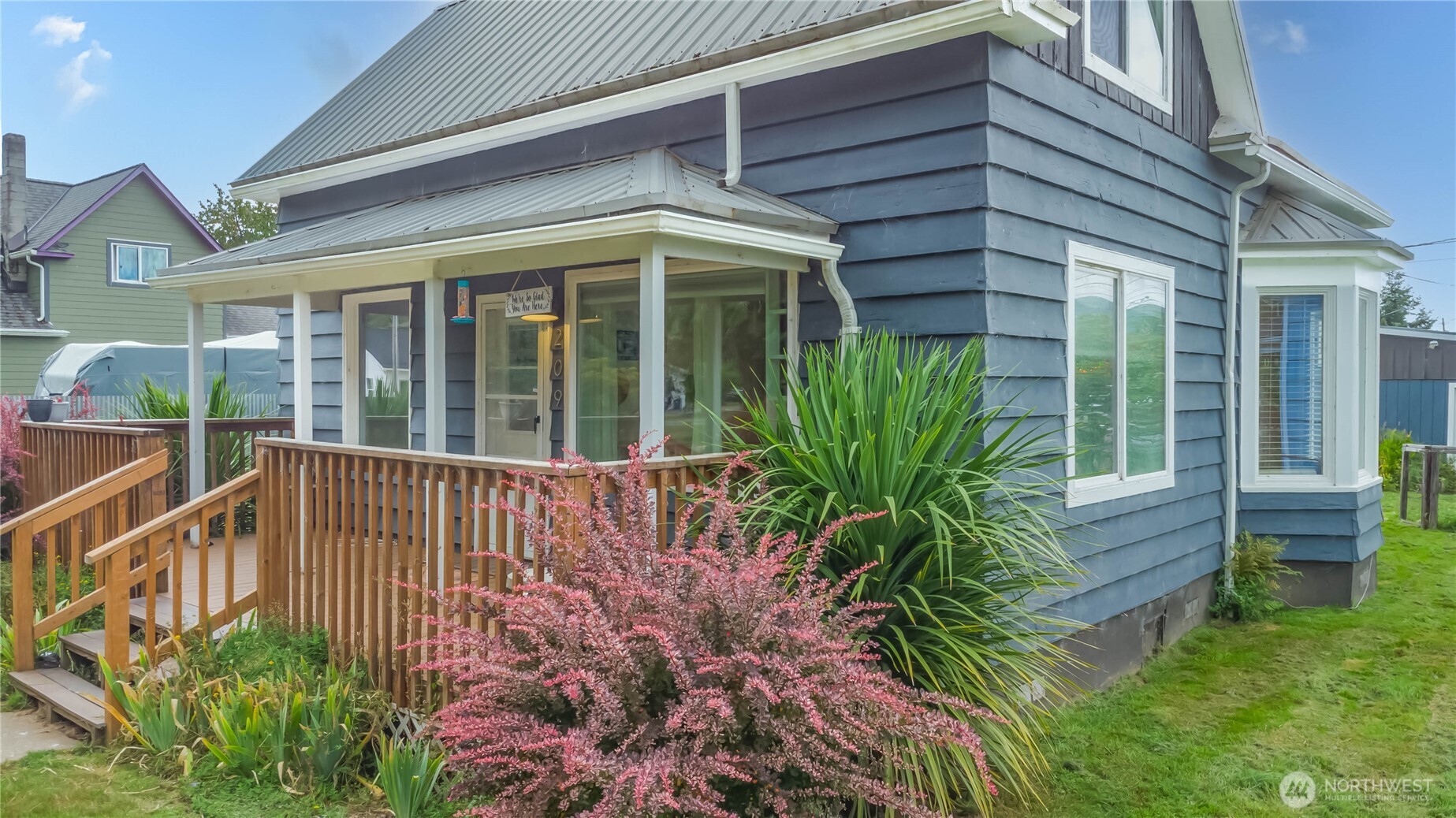 209 E Cowlitz Street