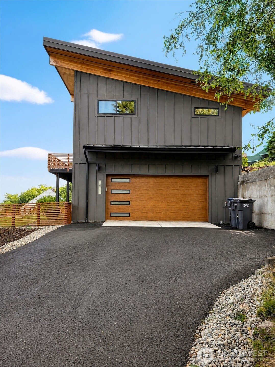 1011 Alden Road