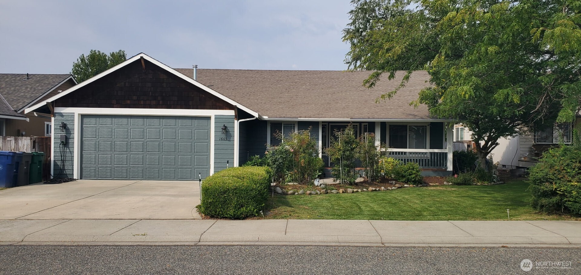 1605 N Bluegrass Lane