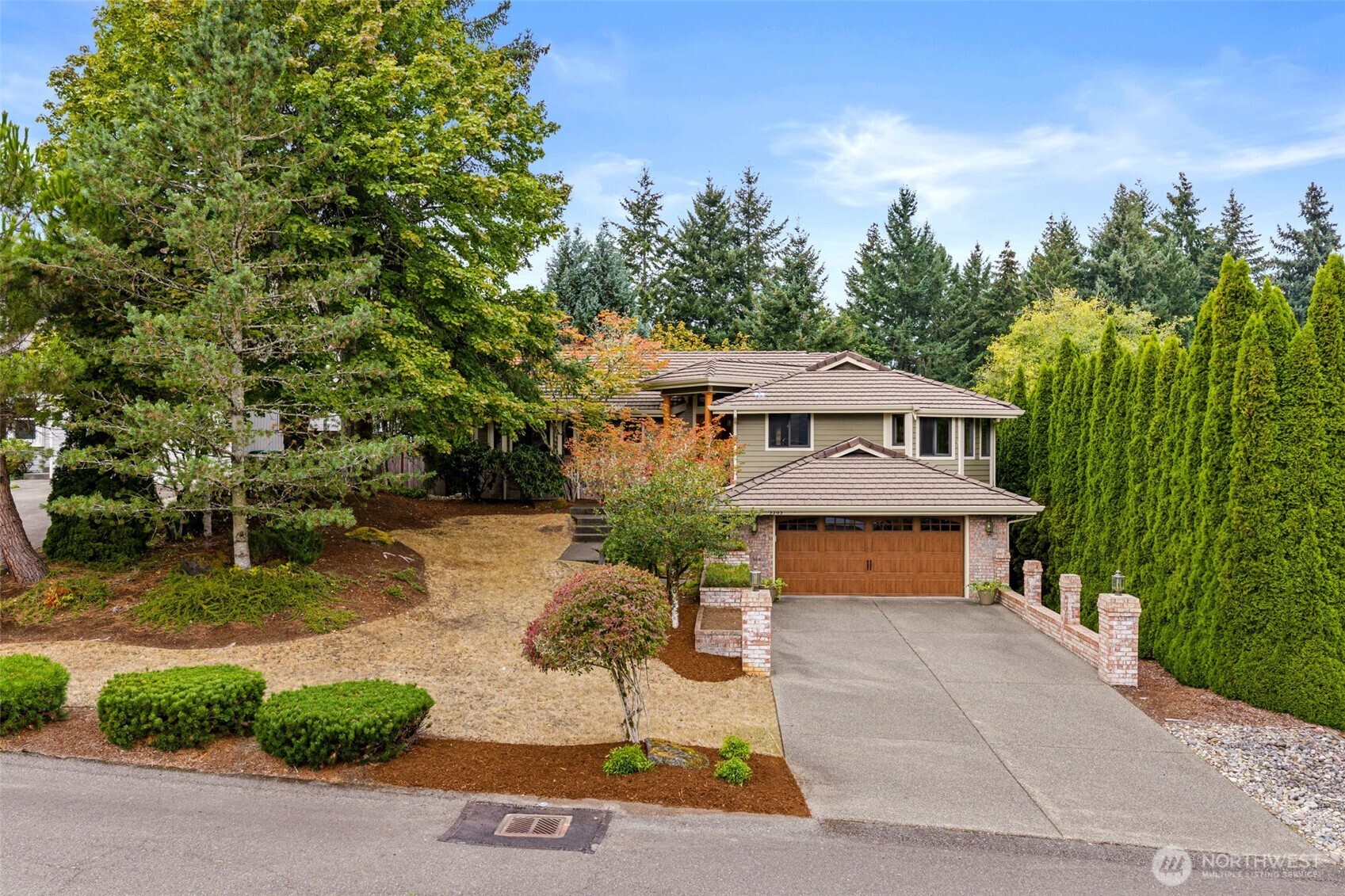 3203 Woodland Drive SW