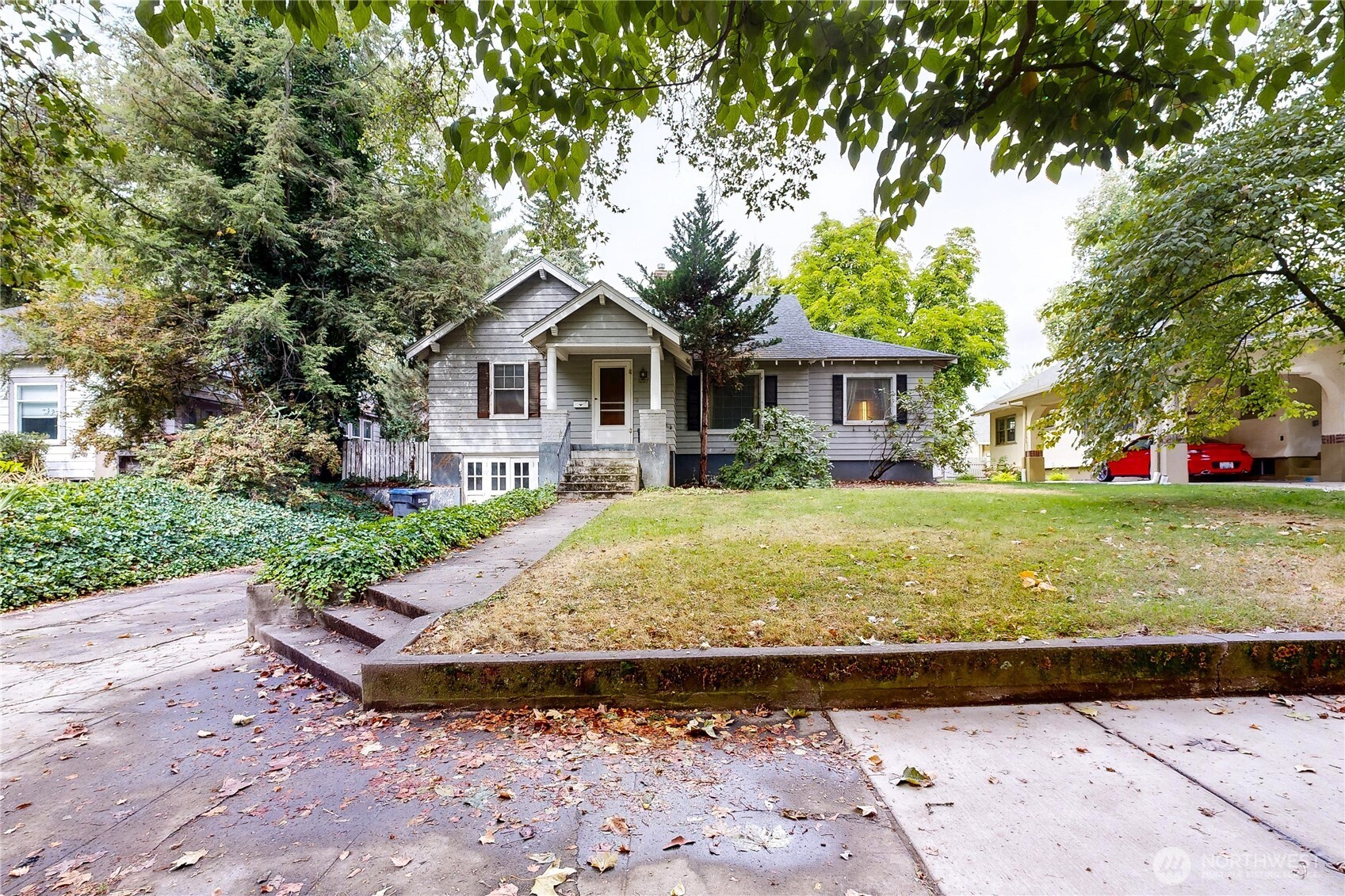 1227 Alvarado Terrace