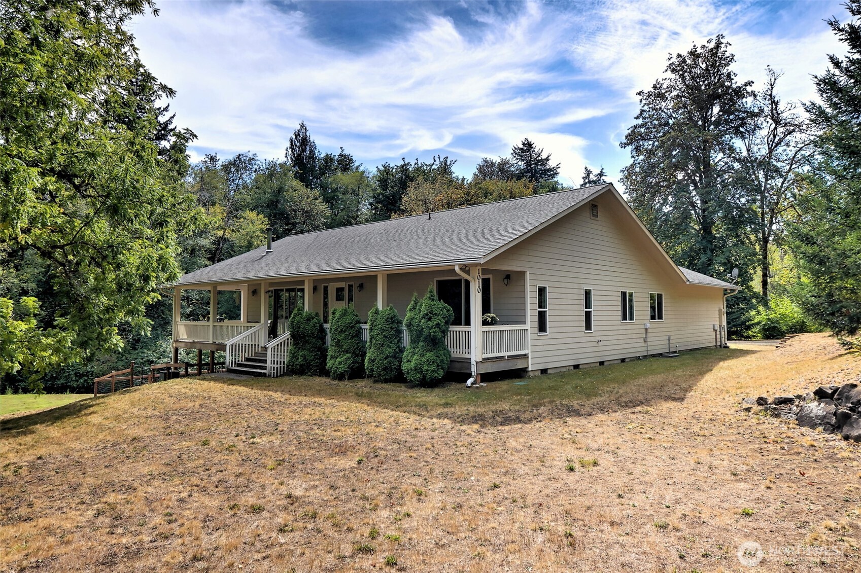 1010 SE Binns Swiger Loop Road
