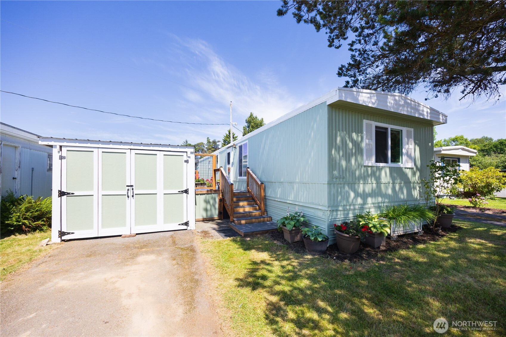 2400 Donovan Avenue #35