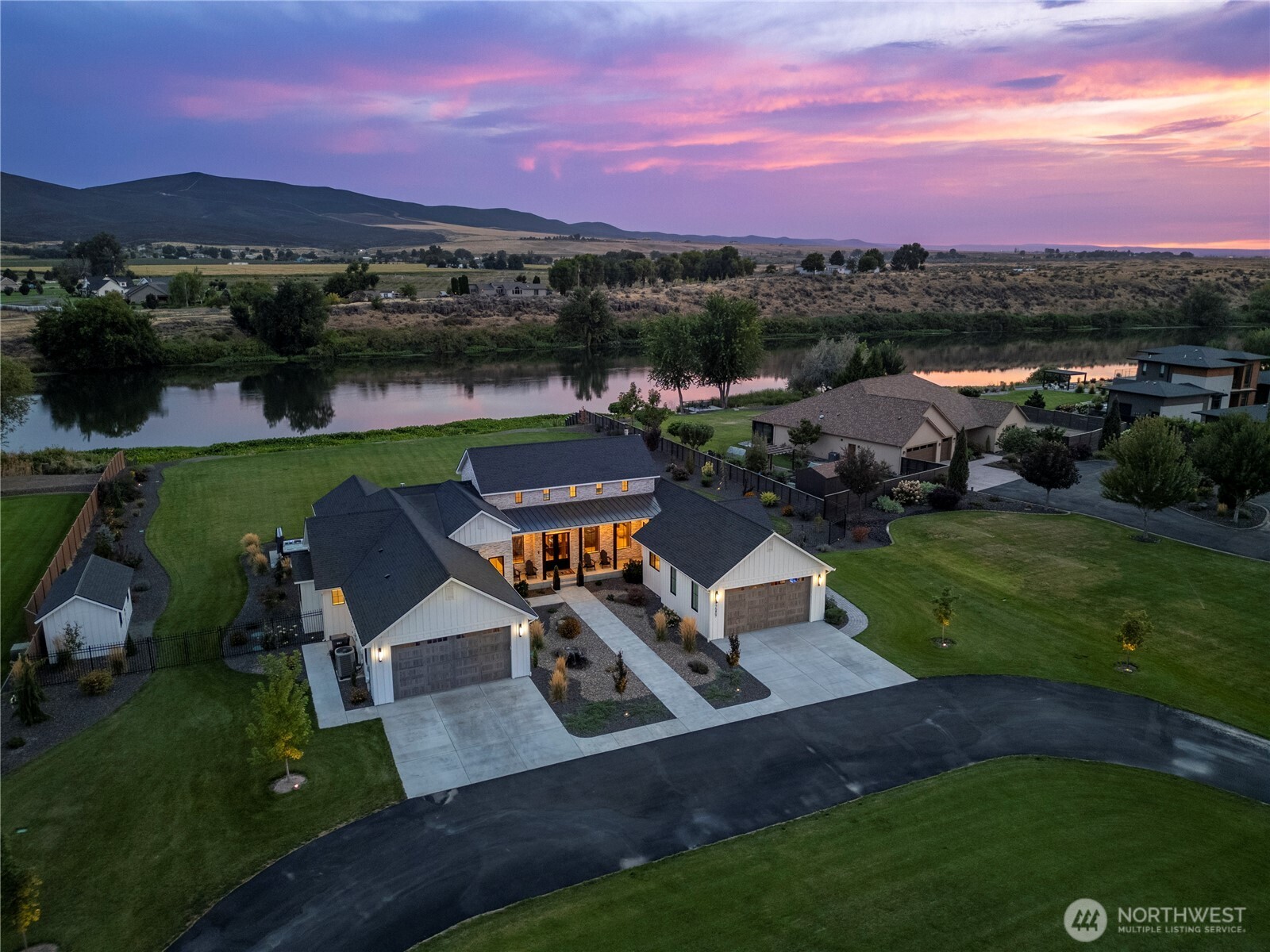 175407 Rivers Edge Drive