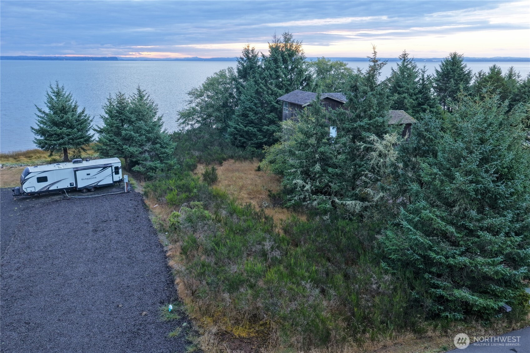 200 Sunrise Avenue SE