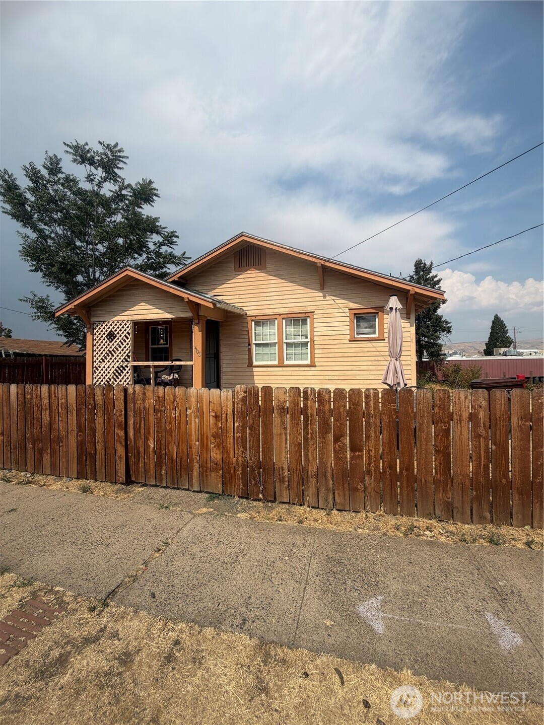 403 Queen Anne