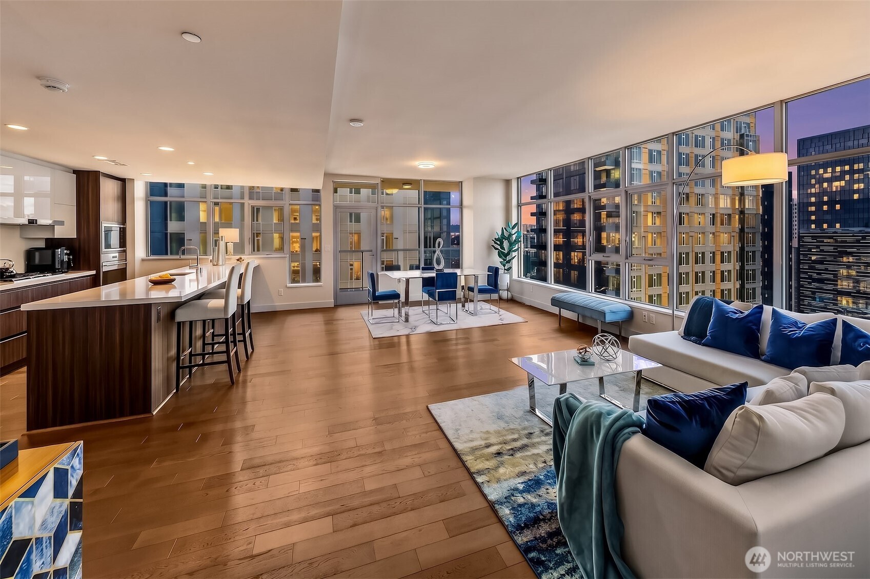 583 Battery Street #3701N