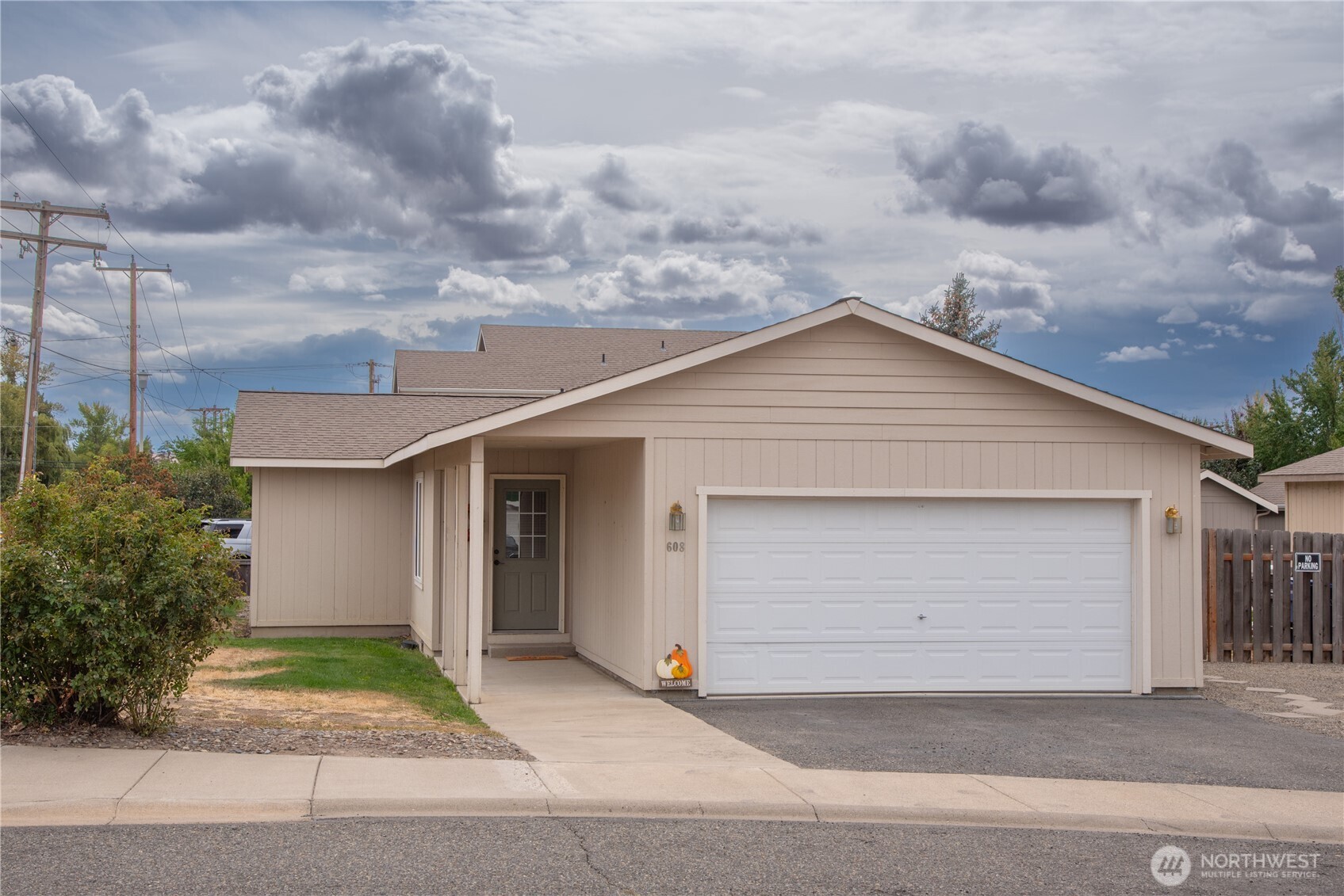 608 E Remington Drive