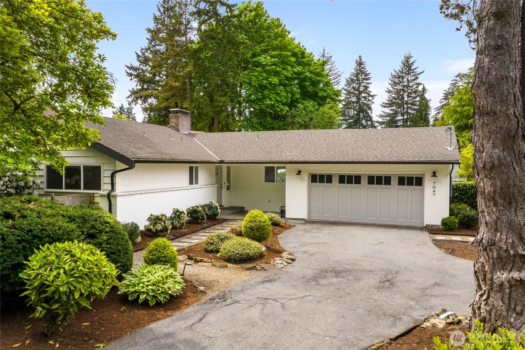 7047 NE 138th Street