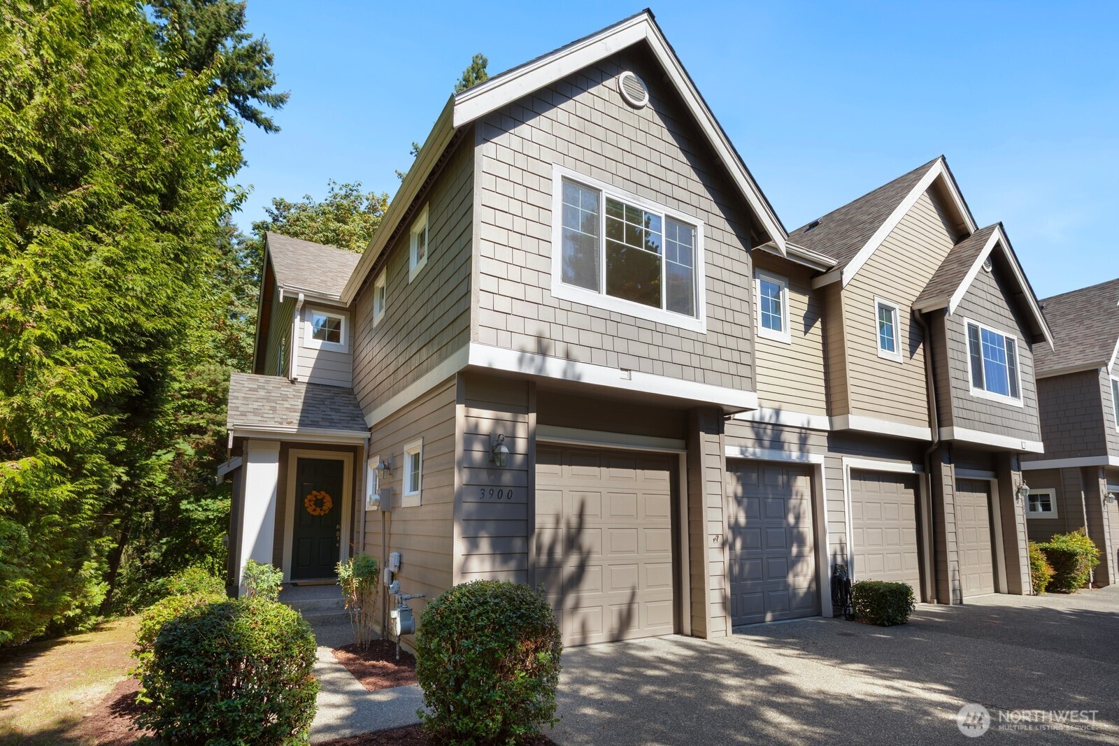 3900 NE 4th Circle