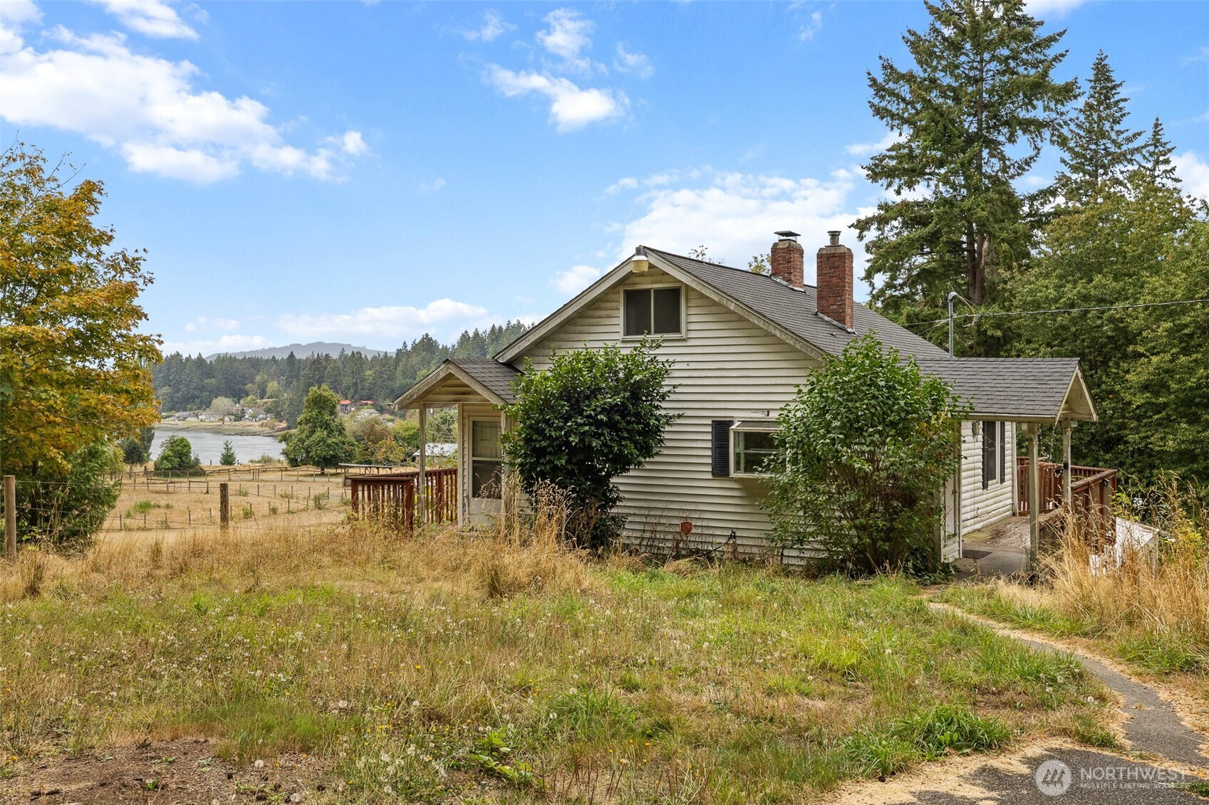 4125 Tracyton Beach Road NW