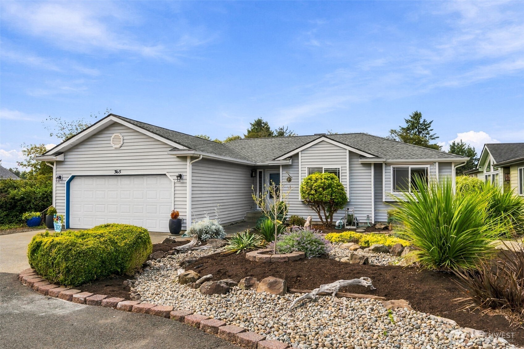 365 Canal Drive NE