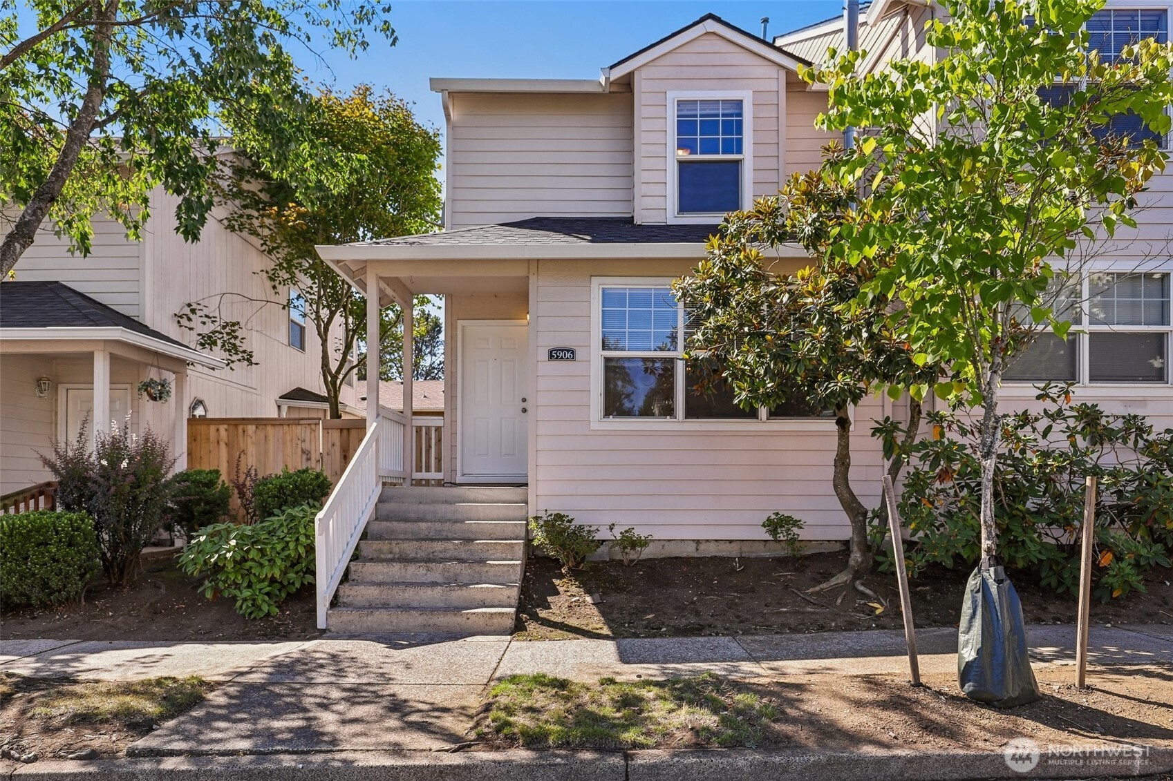 5906 NE 35th Circle