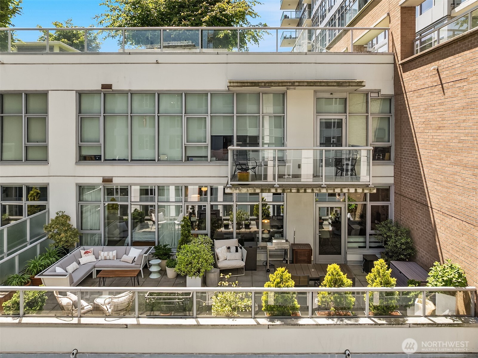 583 Battery Street #702N