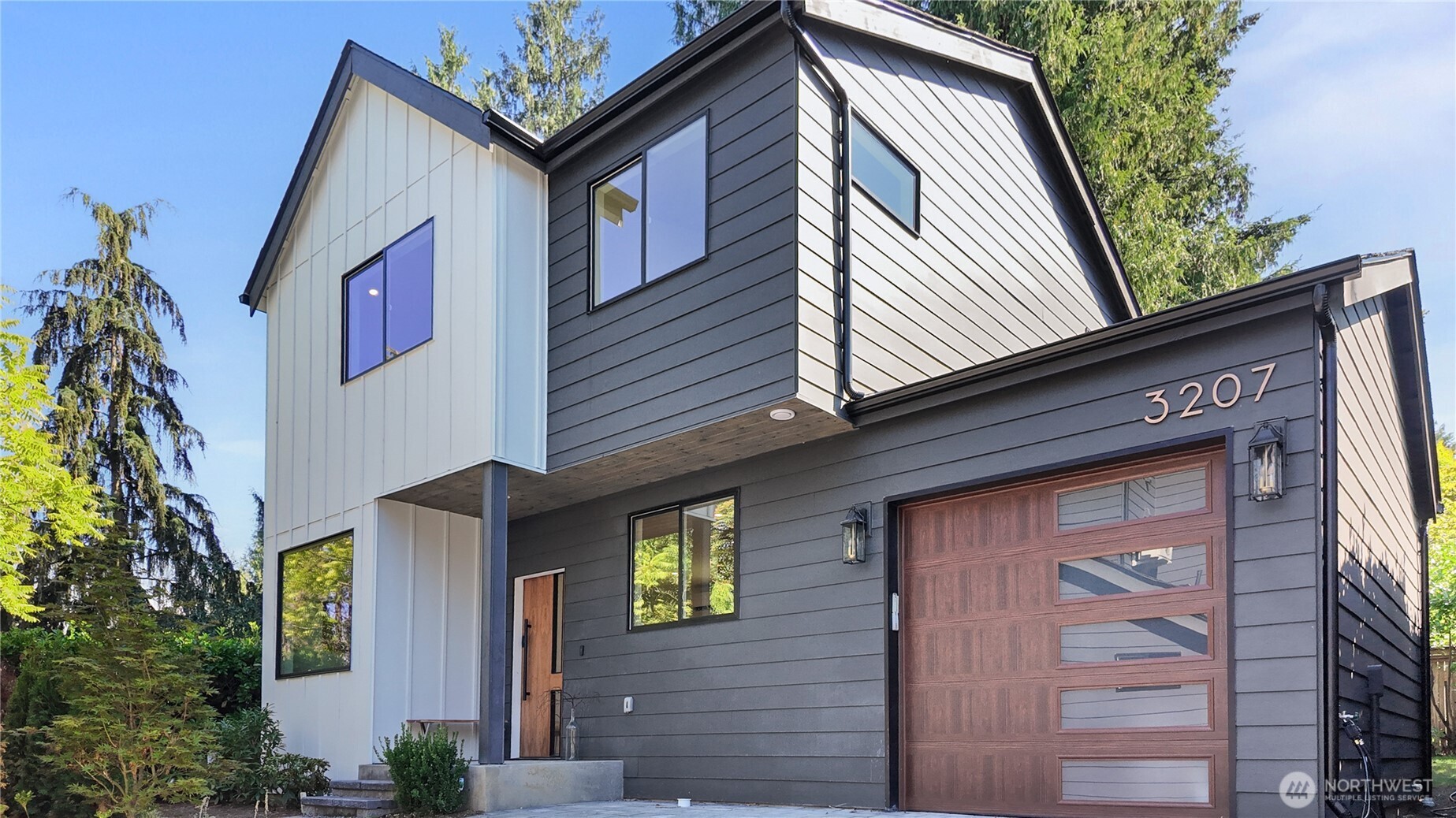 3207 NE 94th Street