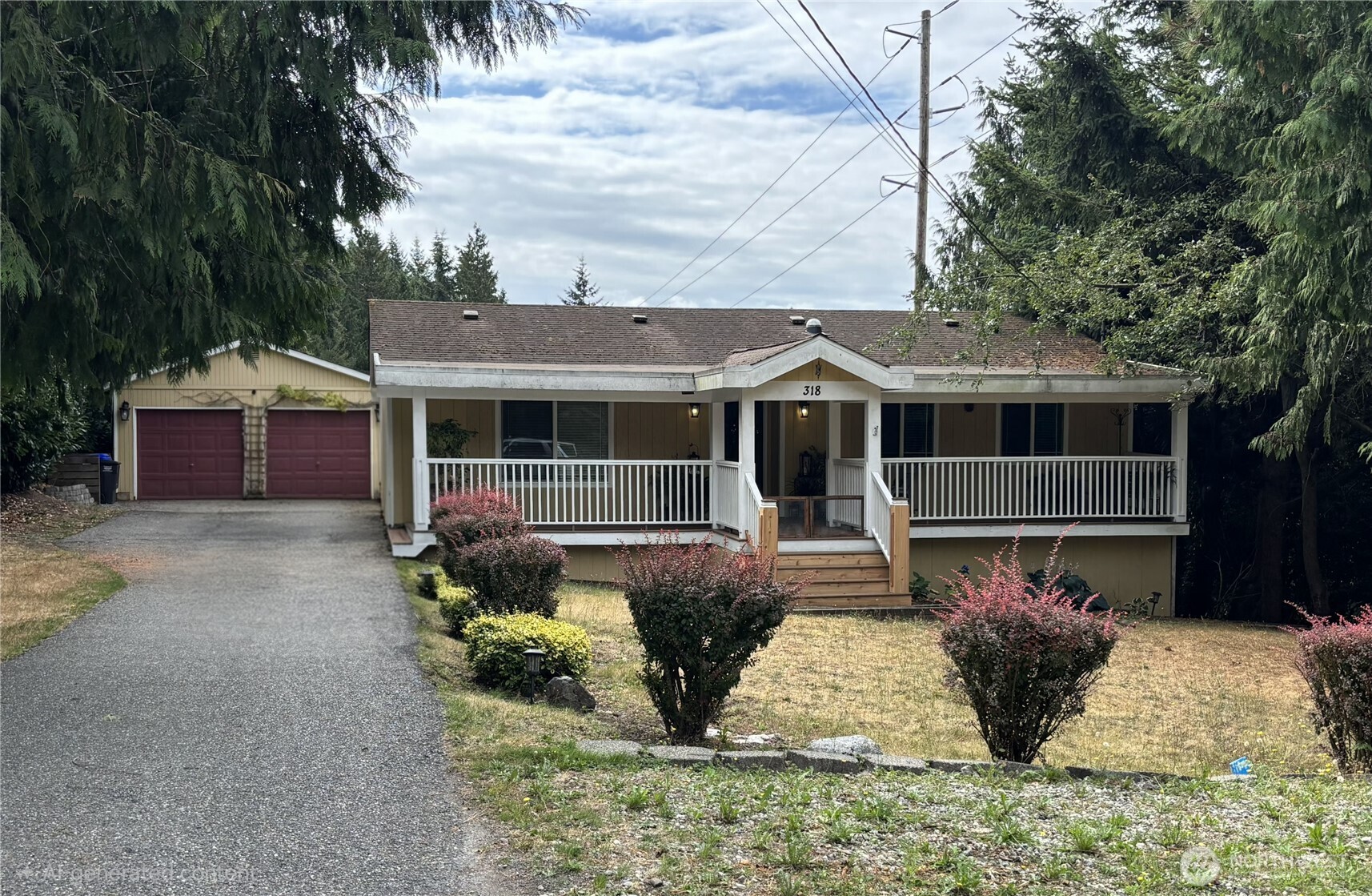 318 77th Place SW