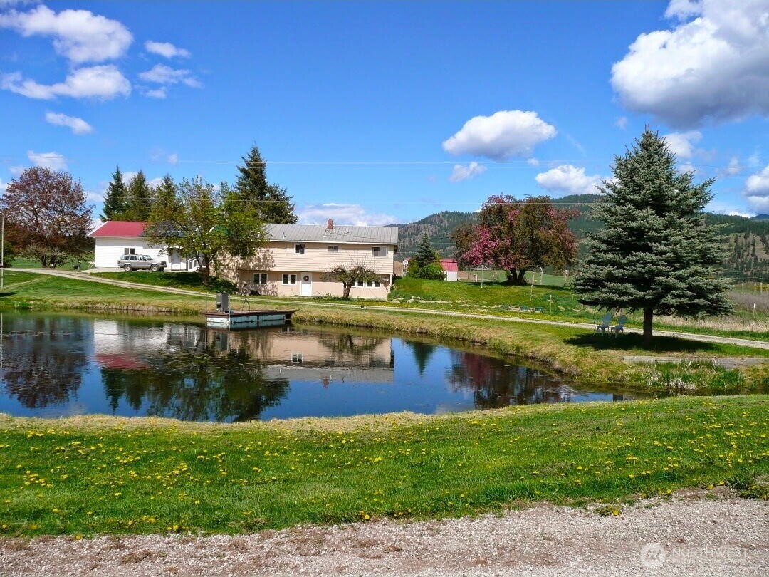 1723 W Blue Creek Road
