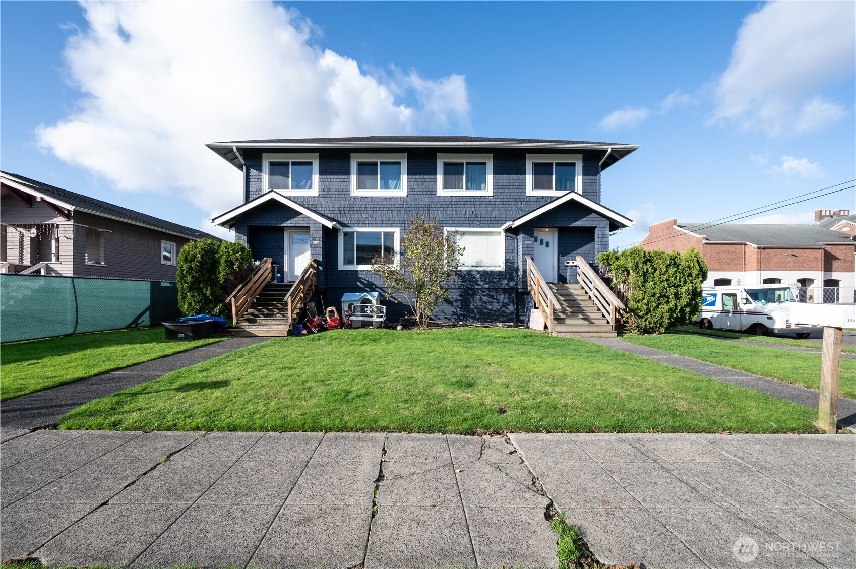 300 W 3rd Street