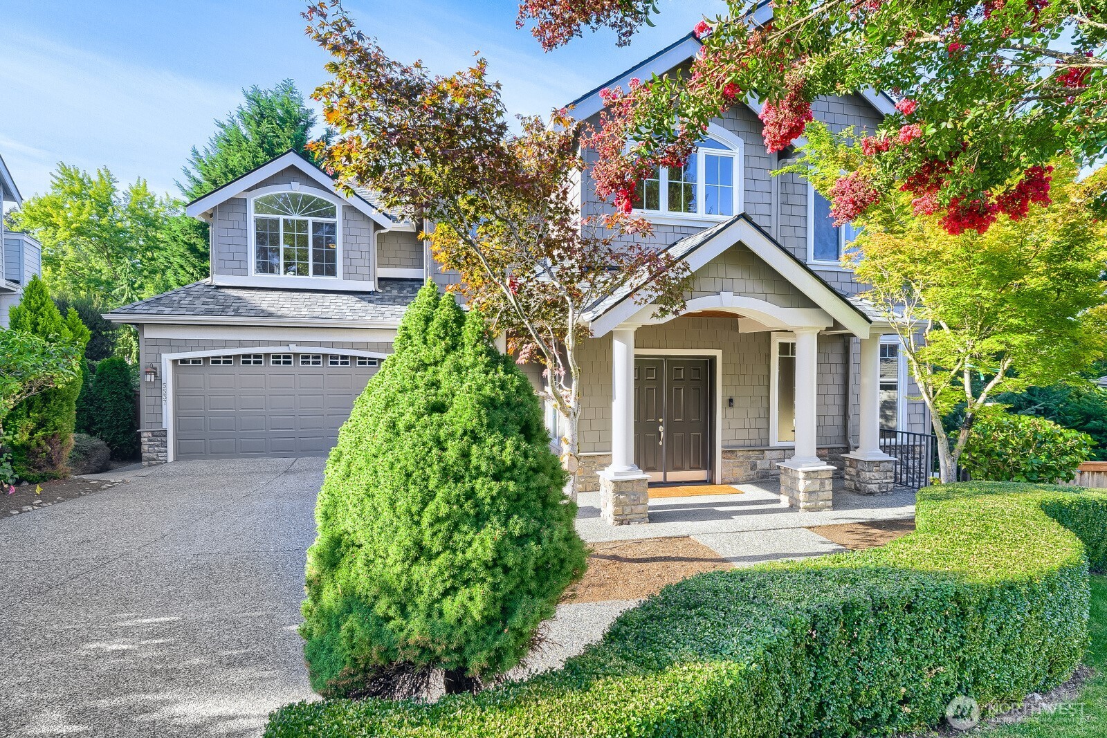 5537 163rd Court NE