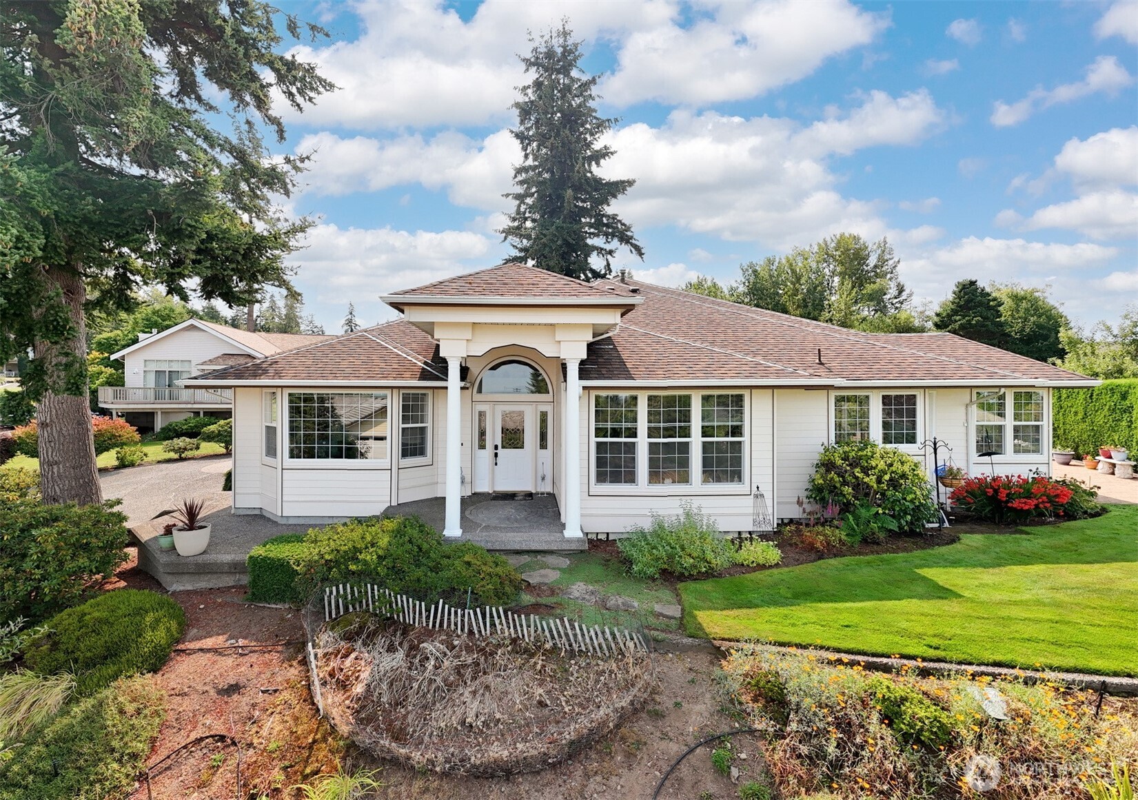 911 E Pacificview Drive