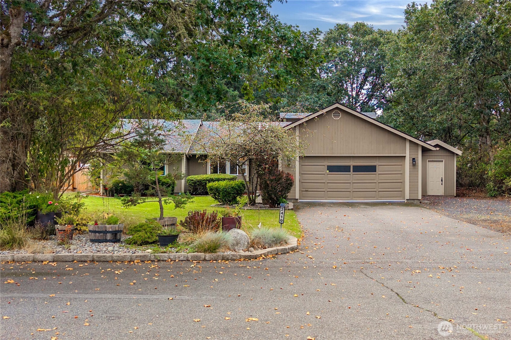 2410 Leah Court SE