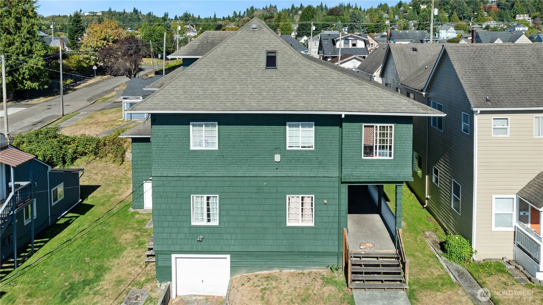 220 W 4th Street
