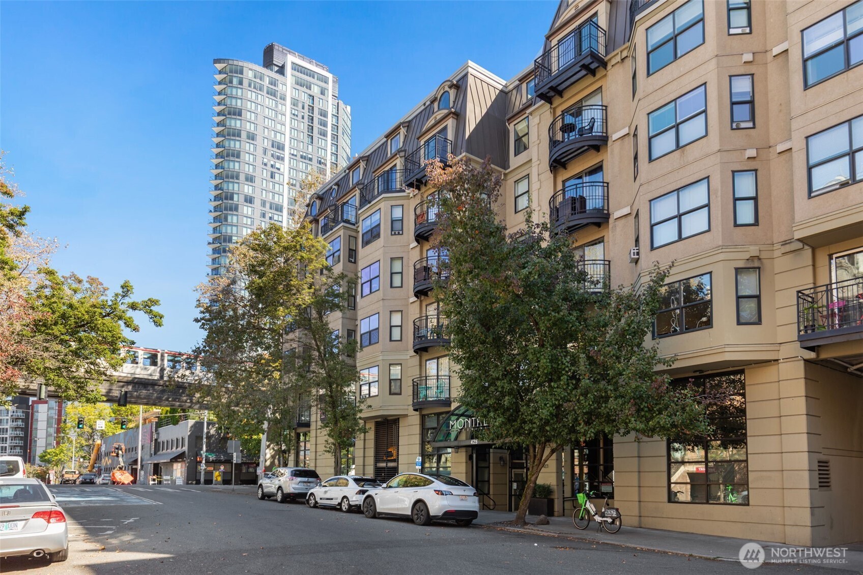 425 Vine St #721