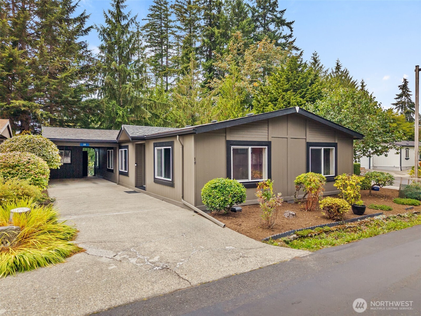 1754 NE Mesford Road #19