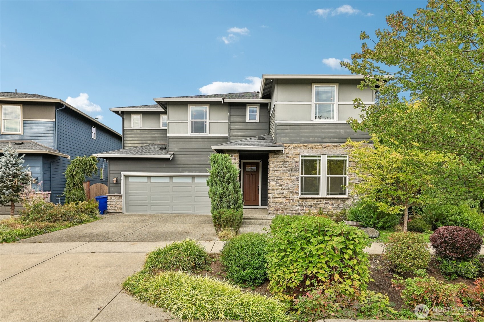 734 NE 4th Street — home for sale