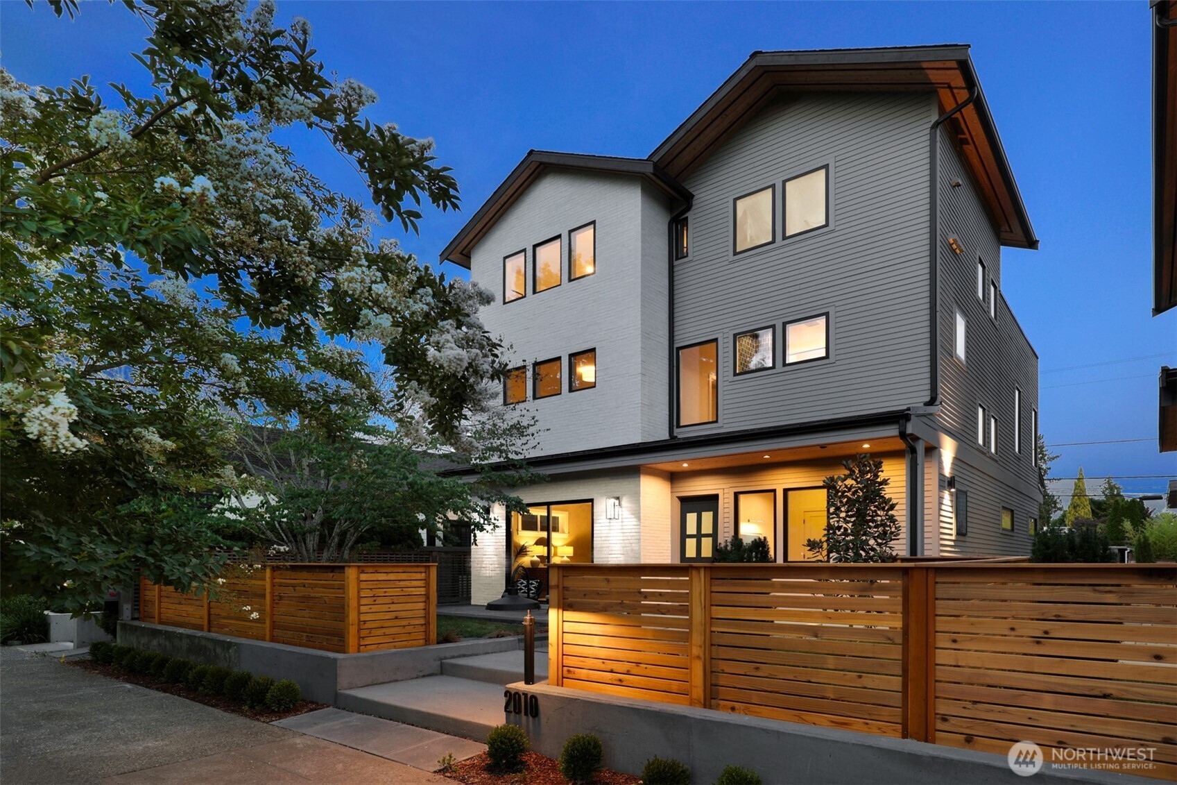 2010 McGilvra Boulevard E
