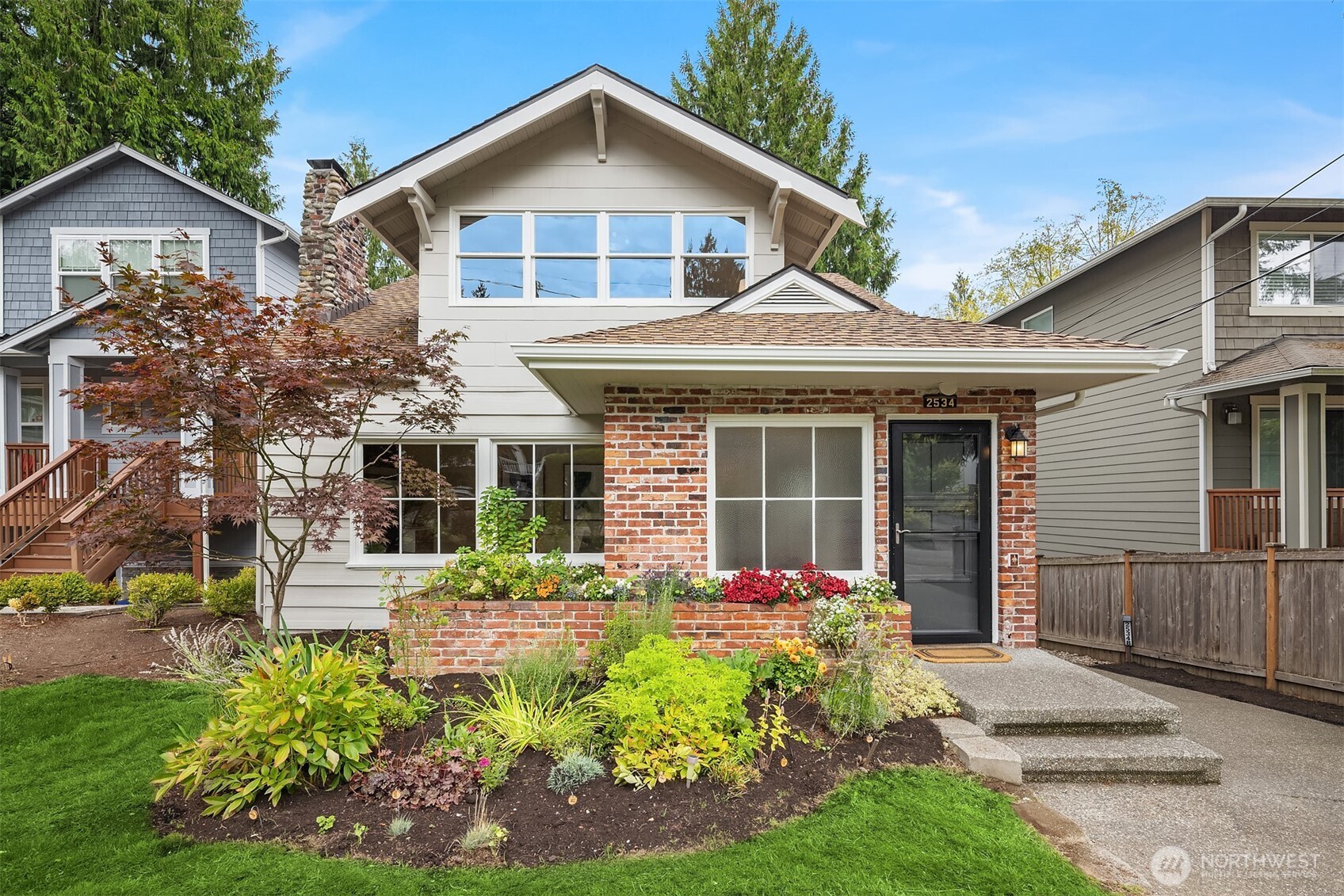 2534 NE 94th Street