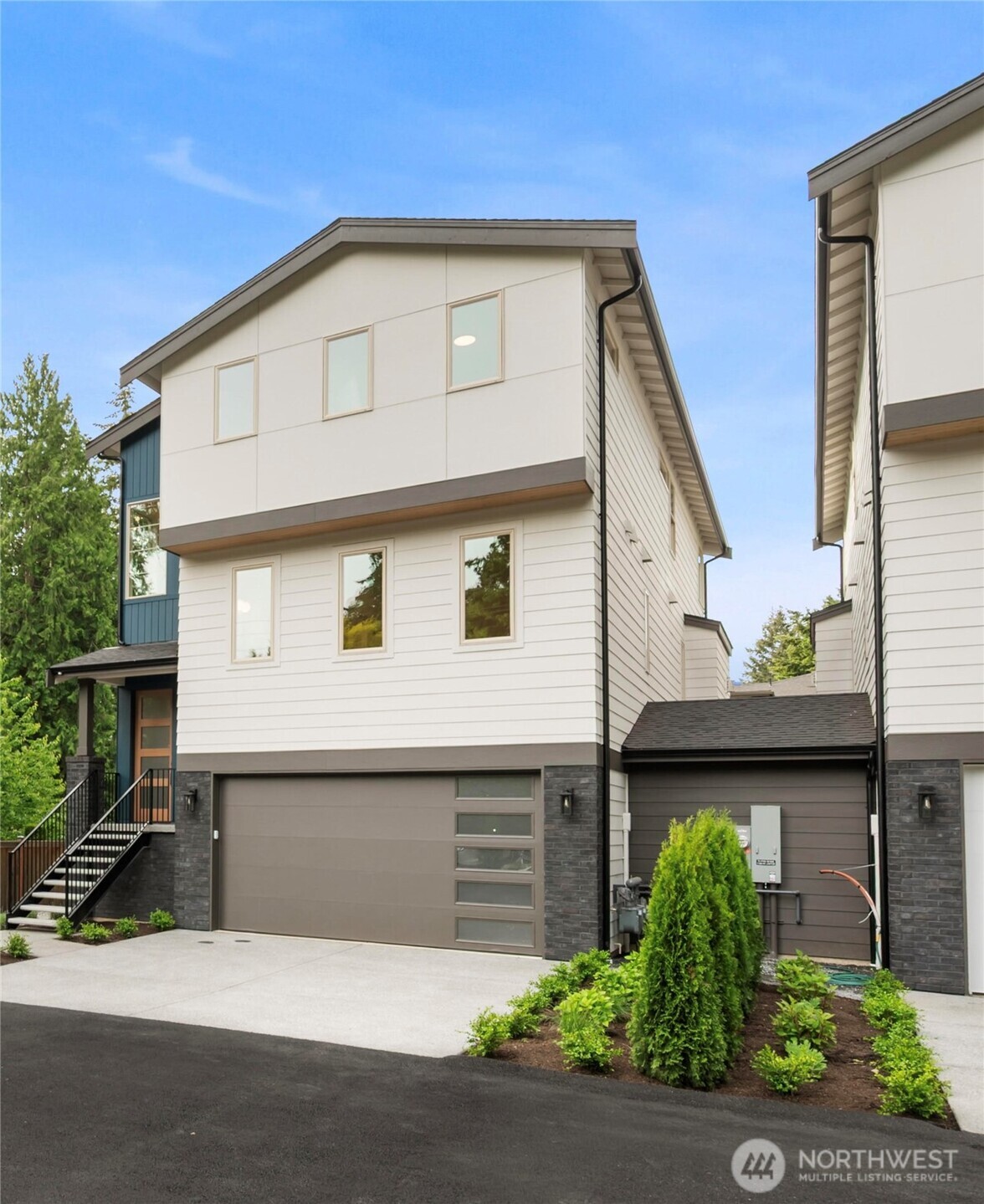 9909 Unit B NE 200th