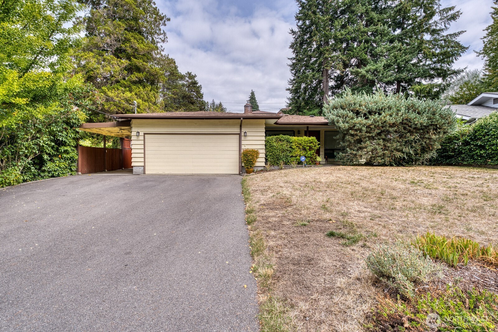 3119 Crystal Springs Road W
