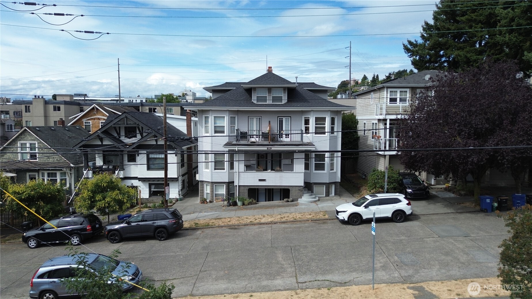 819 6th Avenue N