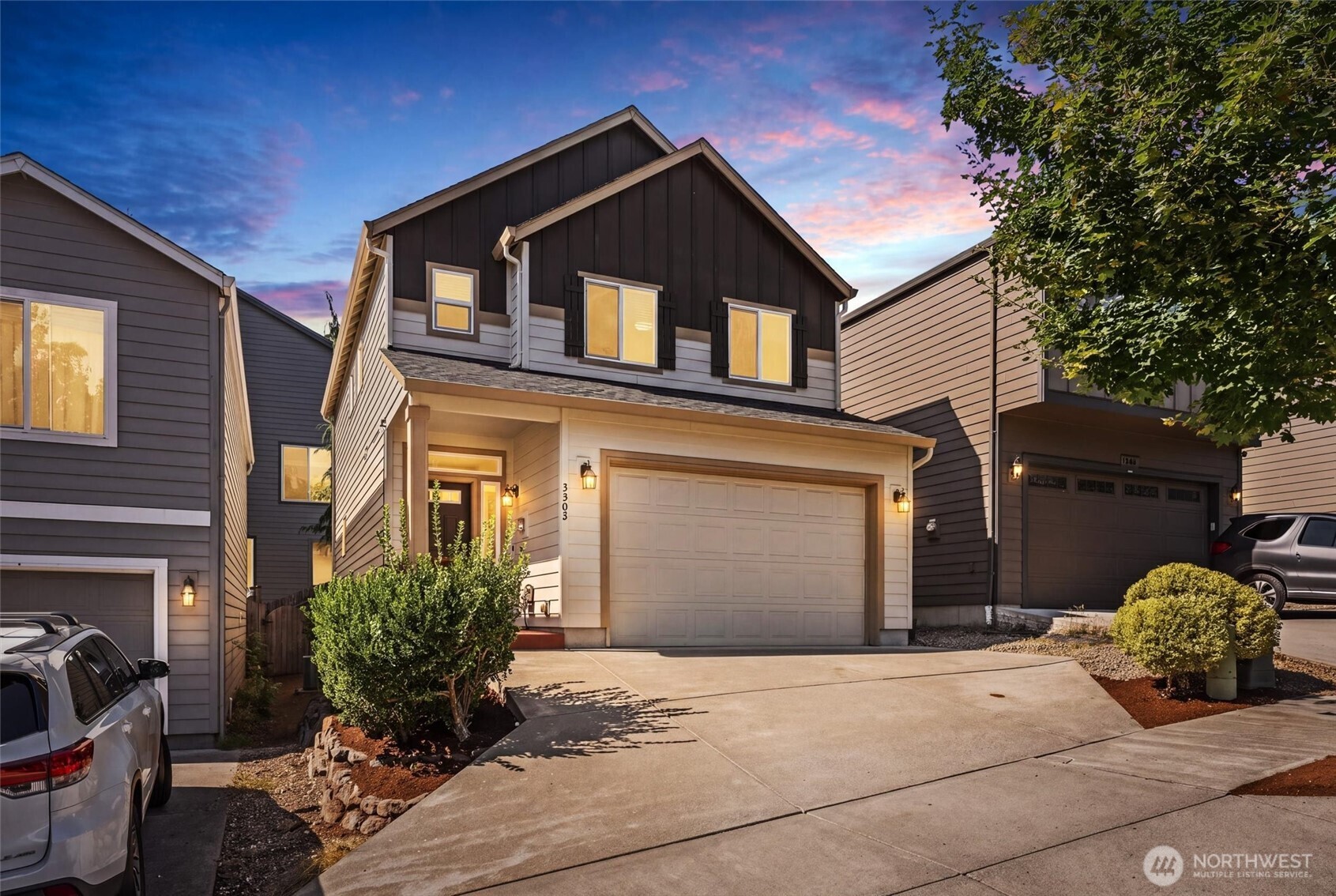 3302 NE 43rd Place