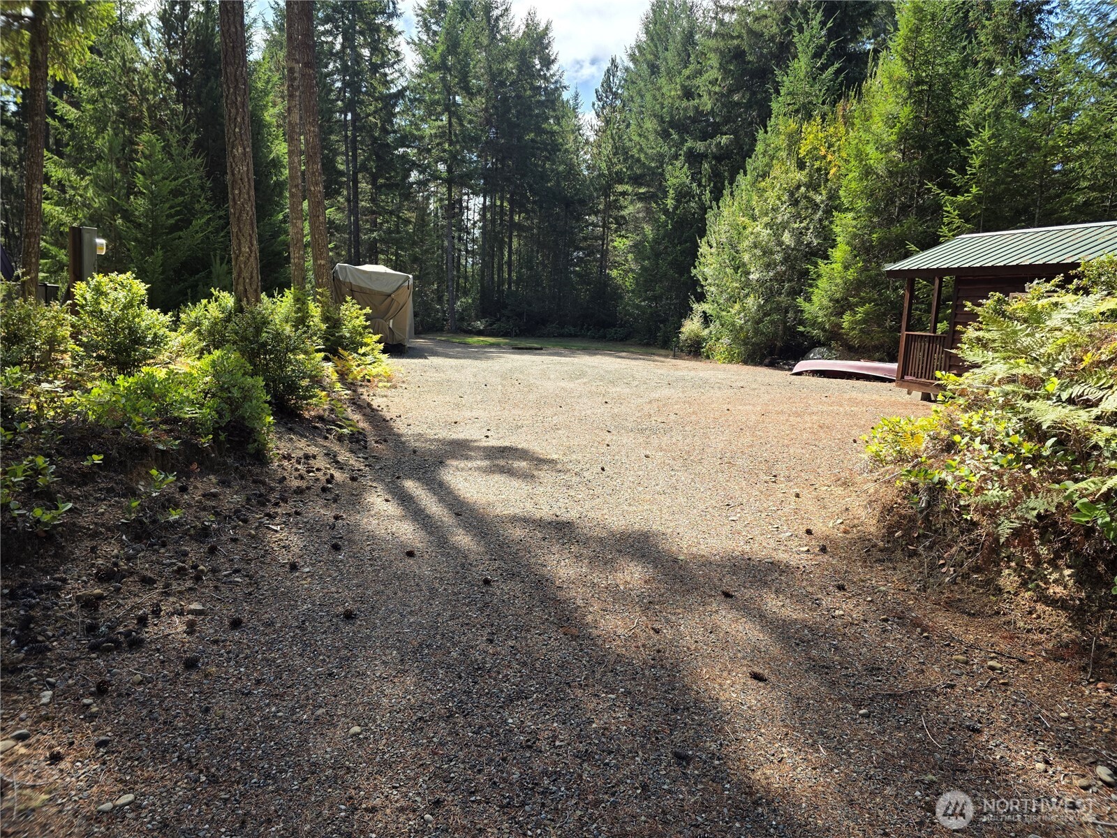 211 E Emerald Lake Dr