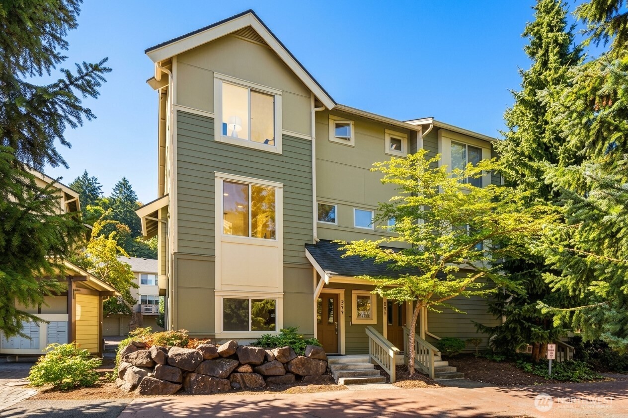 377 NW Pebble Lane · 在售房源