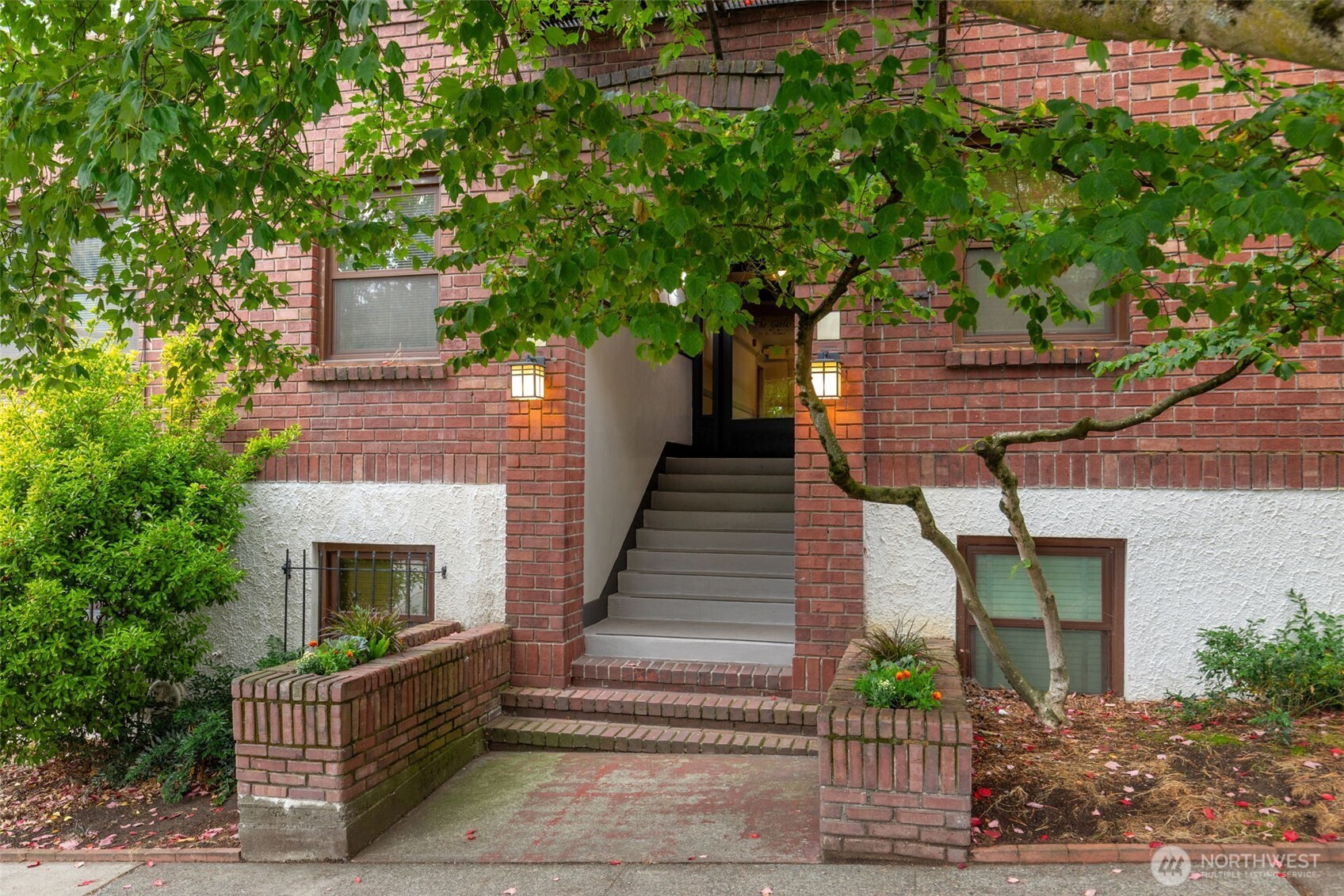 516 E Thomas Street #202 — home for sale