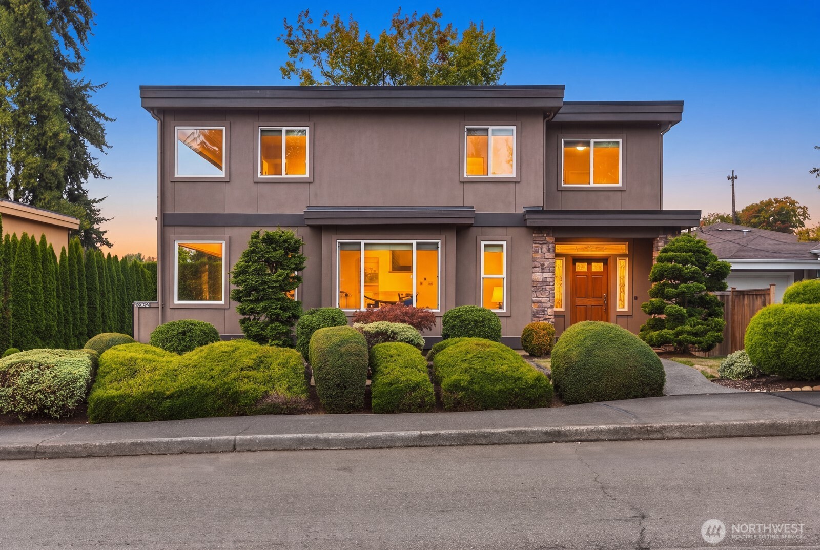 10220 NE 64th Street — home for sale