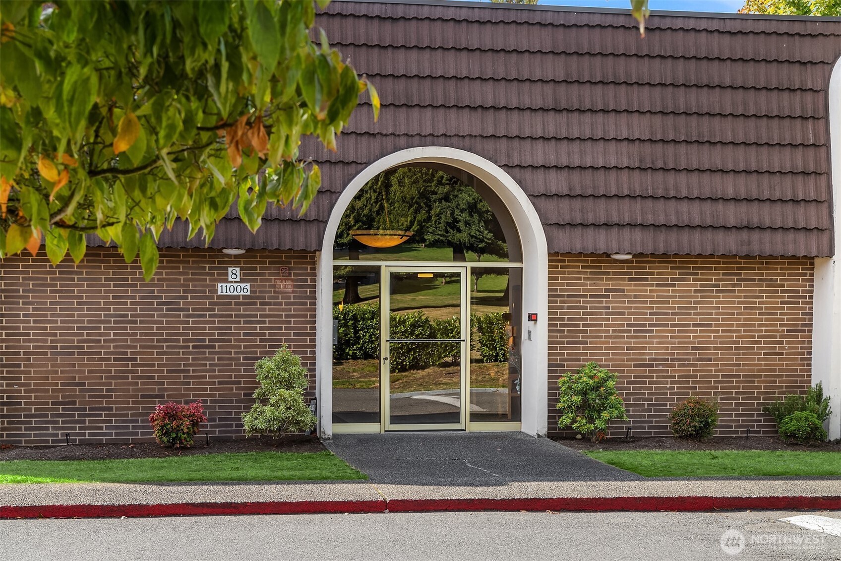 11006 NE 68th Street #811 — home for sale