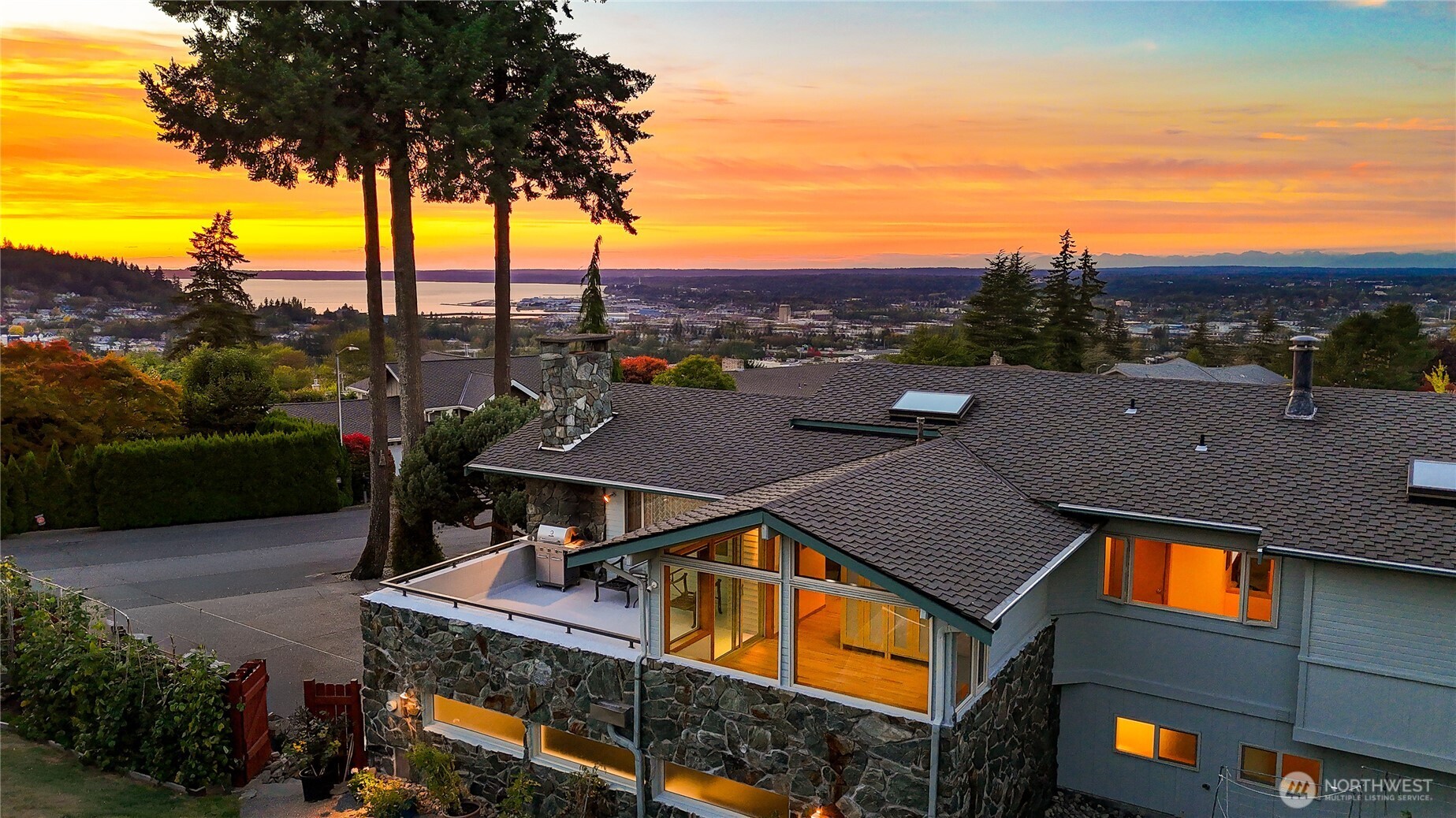 1700 E Lopez Court — home for sale